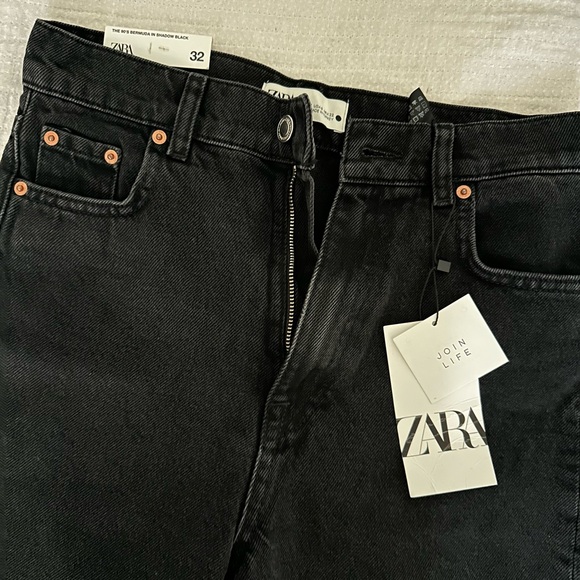 ZARA 90’s Bermuda Shorts - Picture 2 of 5